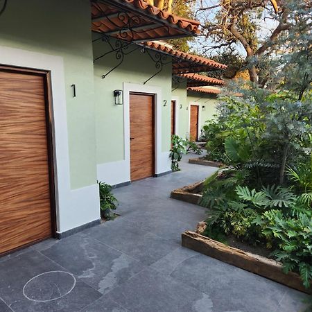 Hotel Boutique Villa Escondida, A Pasos De Lo Mejor En Tlaquepaque Екстериор снимка