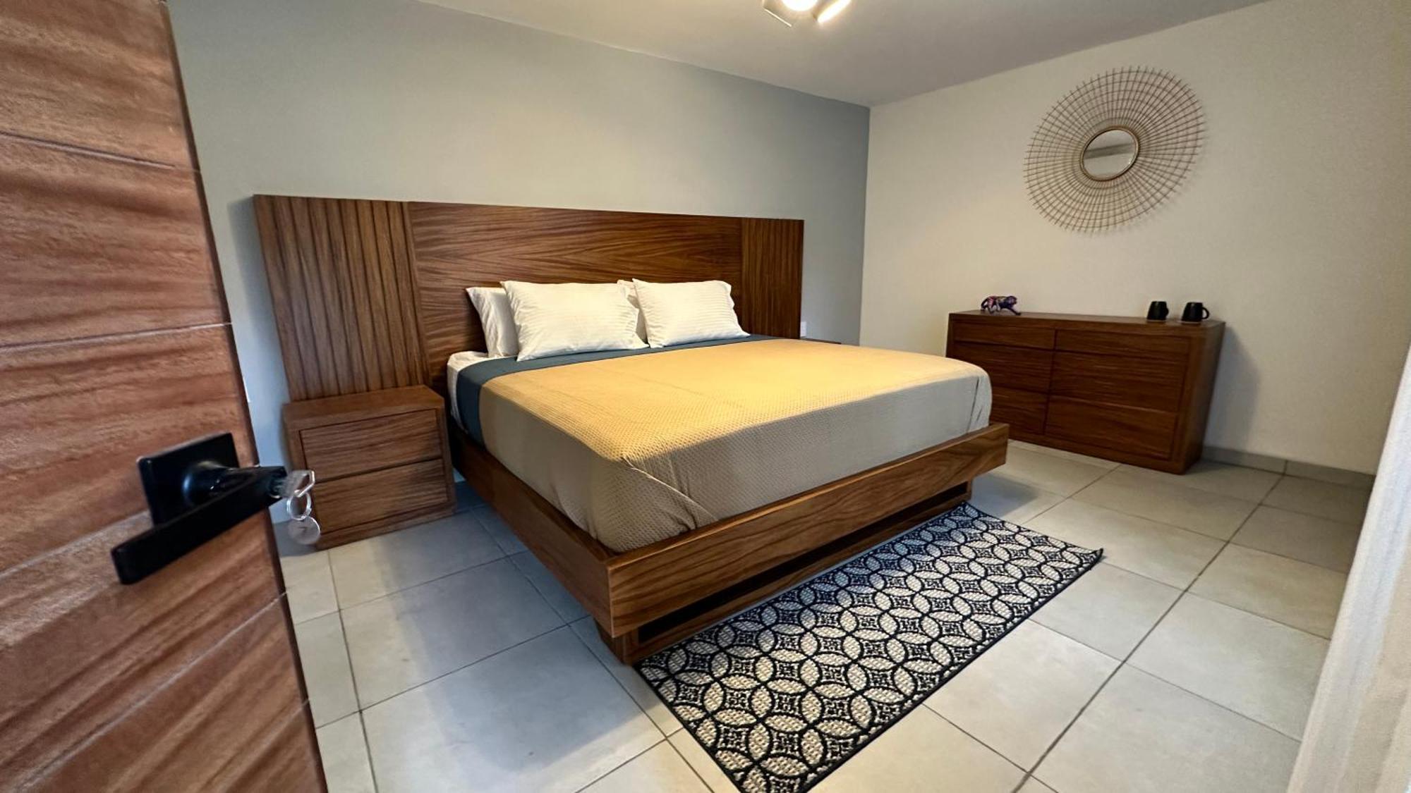Hotel Boutique Villa Escondida, A Pasos De Lo Mejor En Tlaquepaque Екстериор снимка