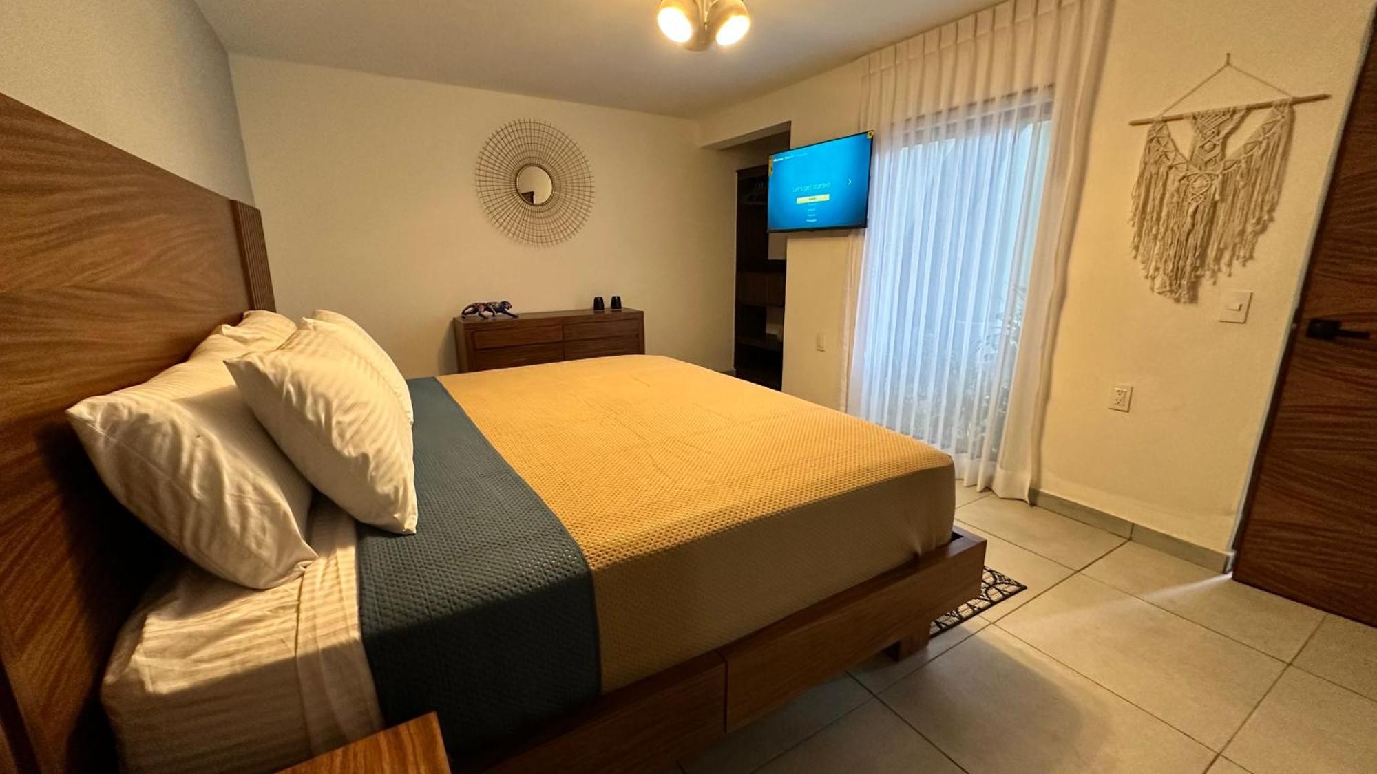 Hotel Boutique Villa Escondida, A Pasos De Lo Mejor En Tlaquepaque Екстериор снимка