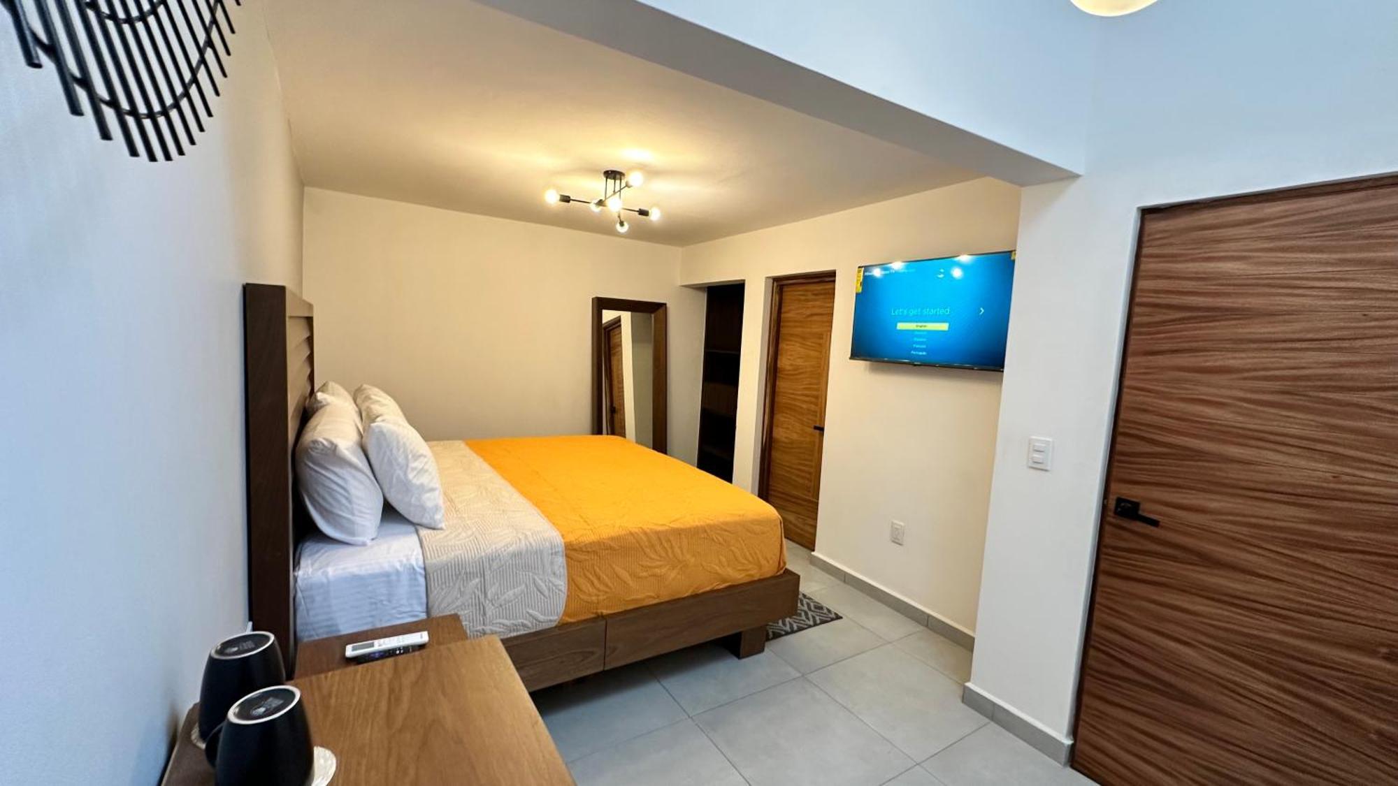 Hotel Boutique Villa Escondida, A Pasos De Lo Mejor En Tlaquepaque Екстериор снимка
