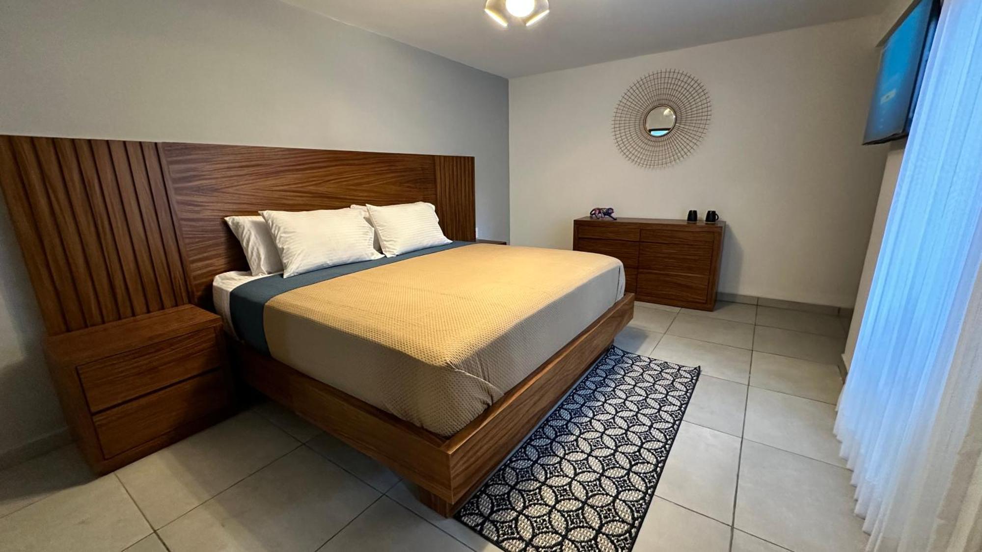 Hotel Boutique Villa Escondida, A Pasos De Lo Mejor En Tlaquepaque Екстериор снимка