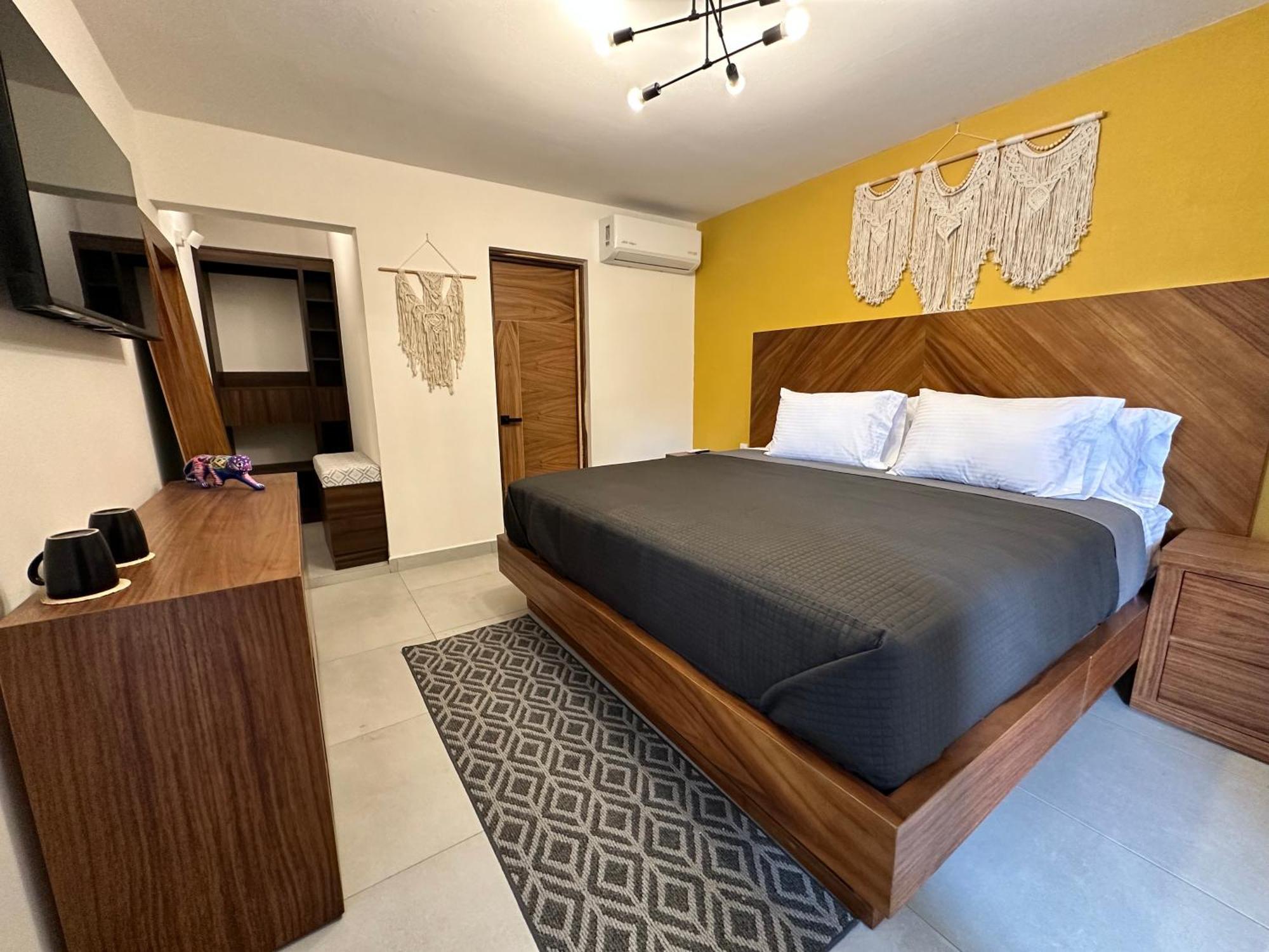 Hotel Boutique Villa Escondida, A Pasos De Lo Mejor En Tlaquepaque Екстериор снимка