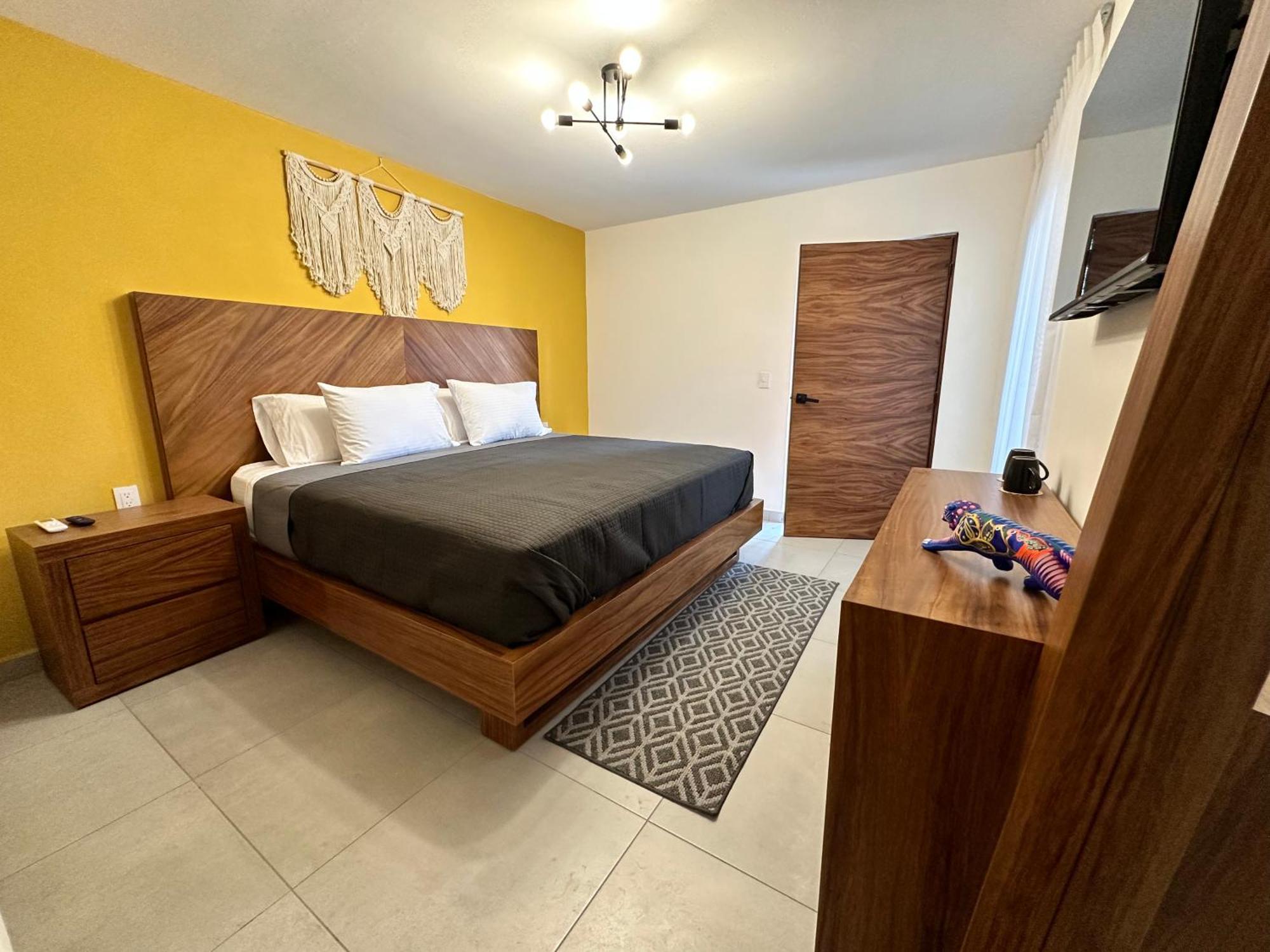 Hotel Boutique Villa Escondida, A Pasos De Lo Mejor En Tlaquepaque Екстериор снимка