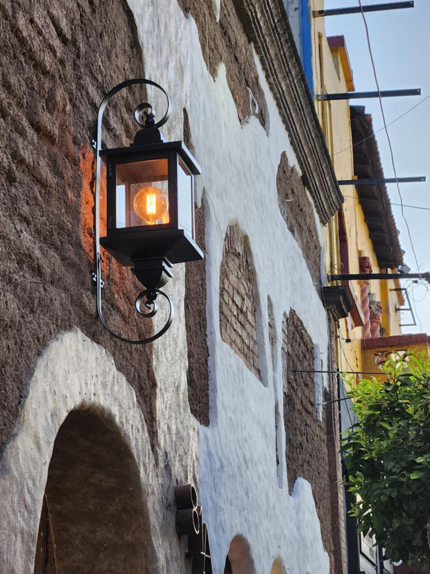 Hotel Boutique Villa Escondida, A Pasos De Lo Mejor En Tlaquepaque Екстериор снимка