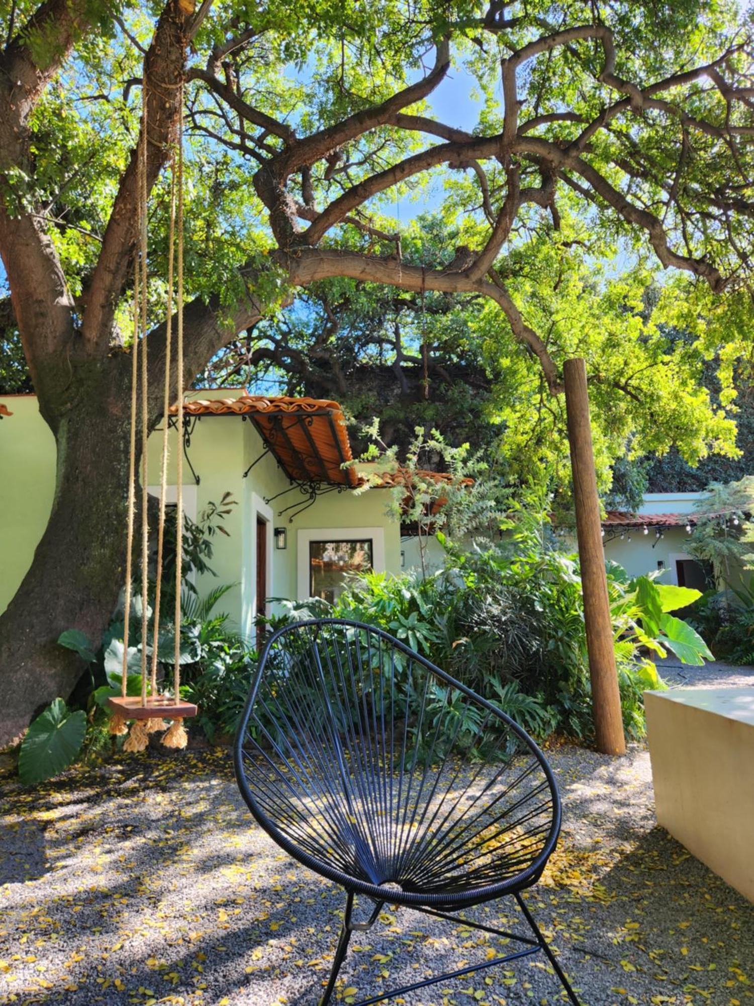 Hotel Boutique Villa Escondida, A Pasos De Lo Mejor En Tlaquepaque Екстериор снимка